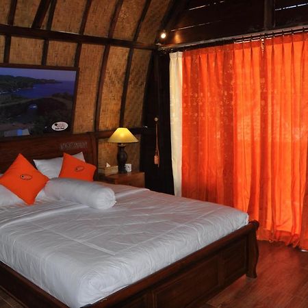 Holy Hills Bungalow Nusa Penida Batumadeg Buitenkant foto