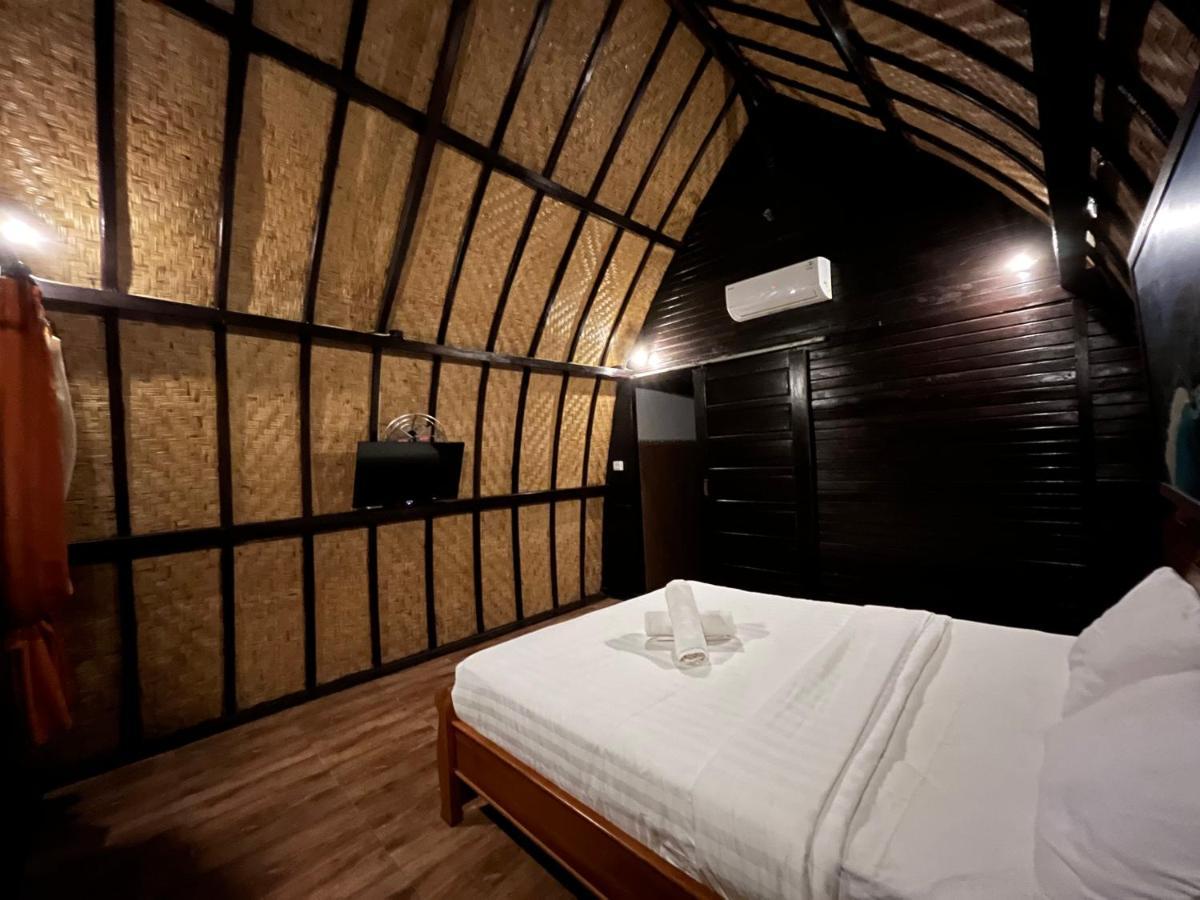 Holy Hills Bungalow Nusa Penida Batumadeg Buitenkant foto