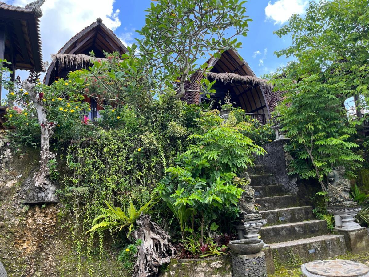 Holy Hills Bungalow Nusa Penida Batumadeg Buitenkant foto