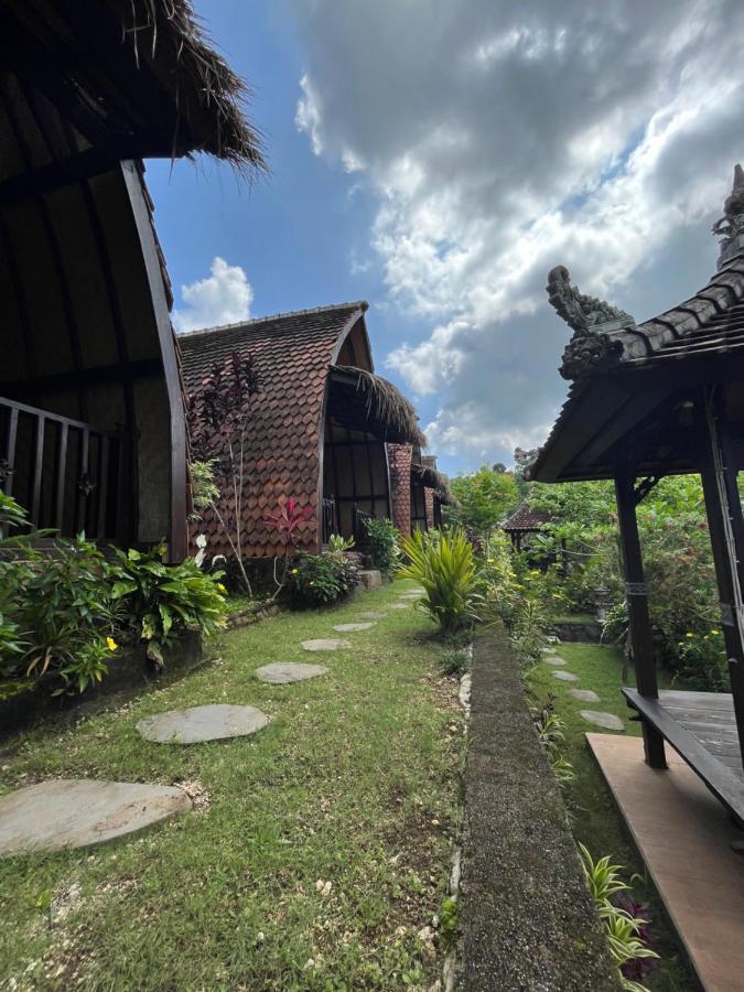 Holy Hills Bungalow Nusa Penida Batumadeg Buitenkant foto